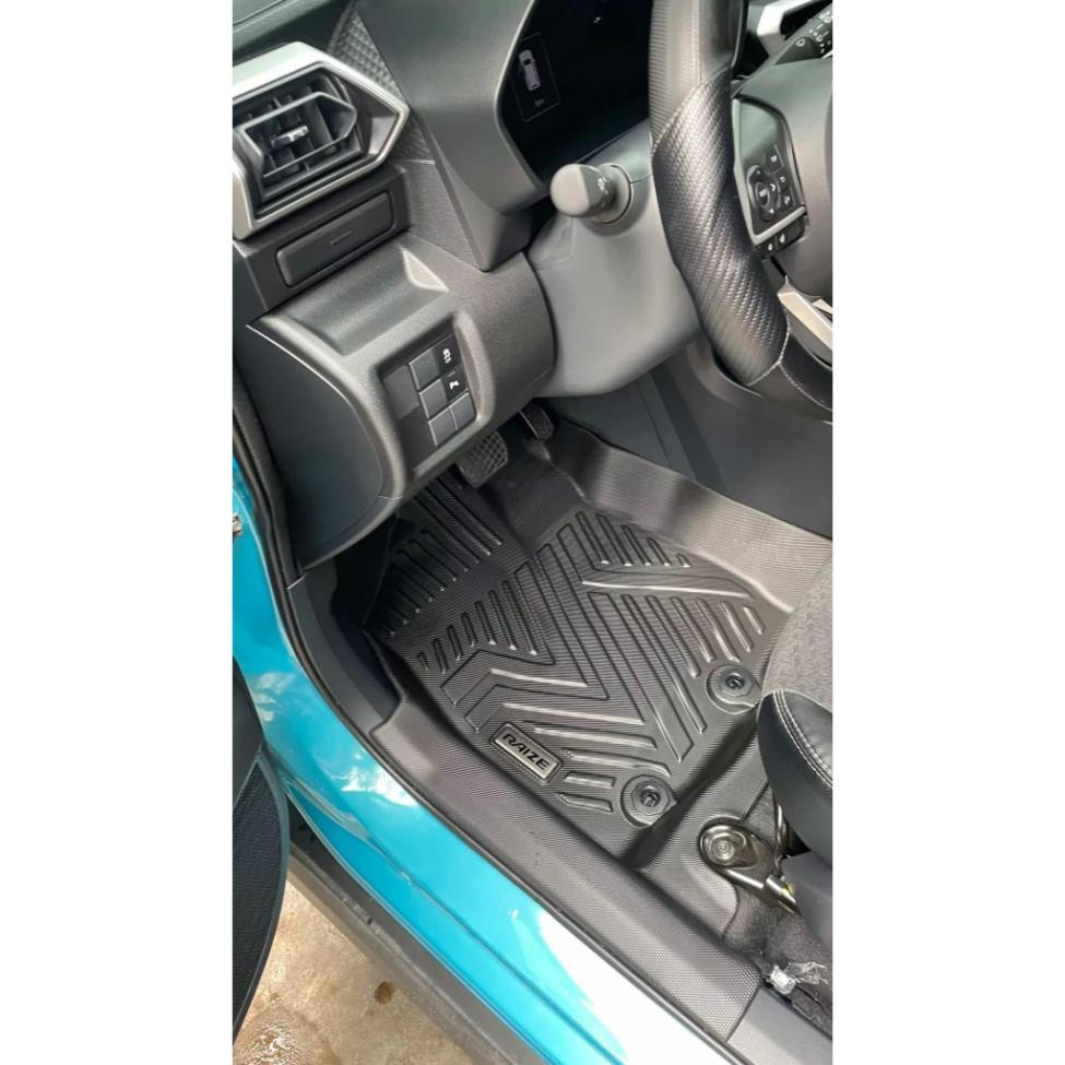 Thảm sàn nhựa Toyota Raize mẫu 5D tràn viền bậc cửa