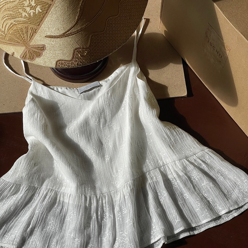 ISCHII - Áo 2 dây bèo OLIVE TOP
