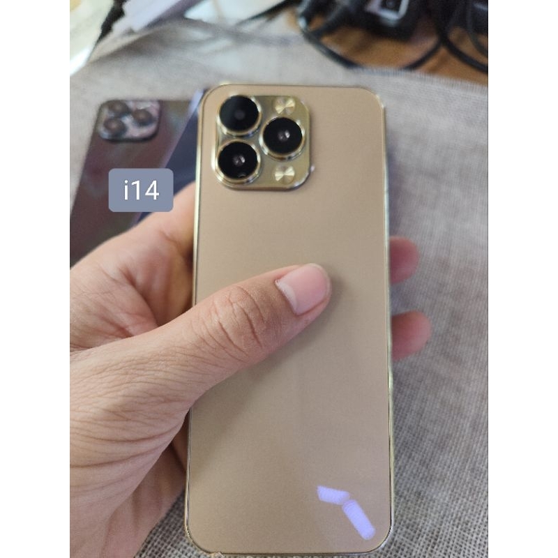 Điện thoại bàn phím i14 sang trọng