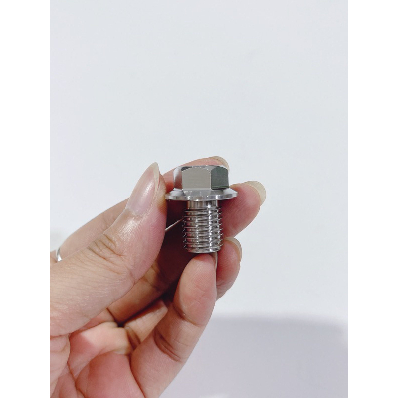 Ốc xả nhớt nam châm inox Salaya mẫu V2 xài khoá 14 lắp xe Honda Yamaha