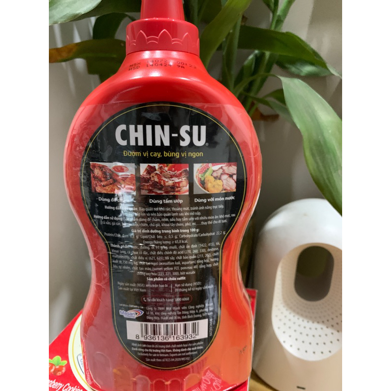 Sale !!!Tương ớt Chínu chai 1kg tặng chai tương ớt phở 235g date 4/2025