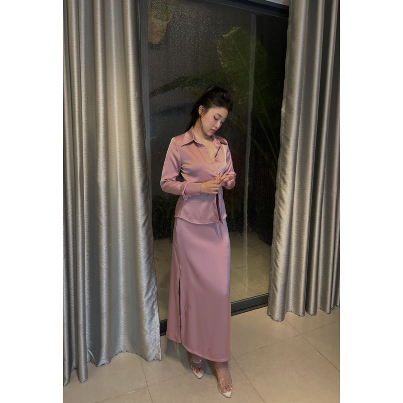 Set Áo Sơ Mi Và Chân Váy Xẻ Đùi