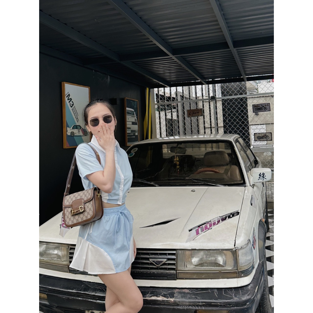 SET ÁO SƠ MI TAY NGẮN CROPTOP XANH PHỐI TRẮNG RÚT KHOÉT EO + CHÂN VÁY LƯNG THUN XANH PHỐI TRẮNG