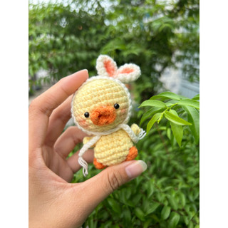 Bé vịt đội nón handmade - vịt bằng len