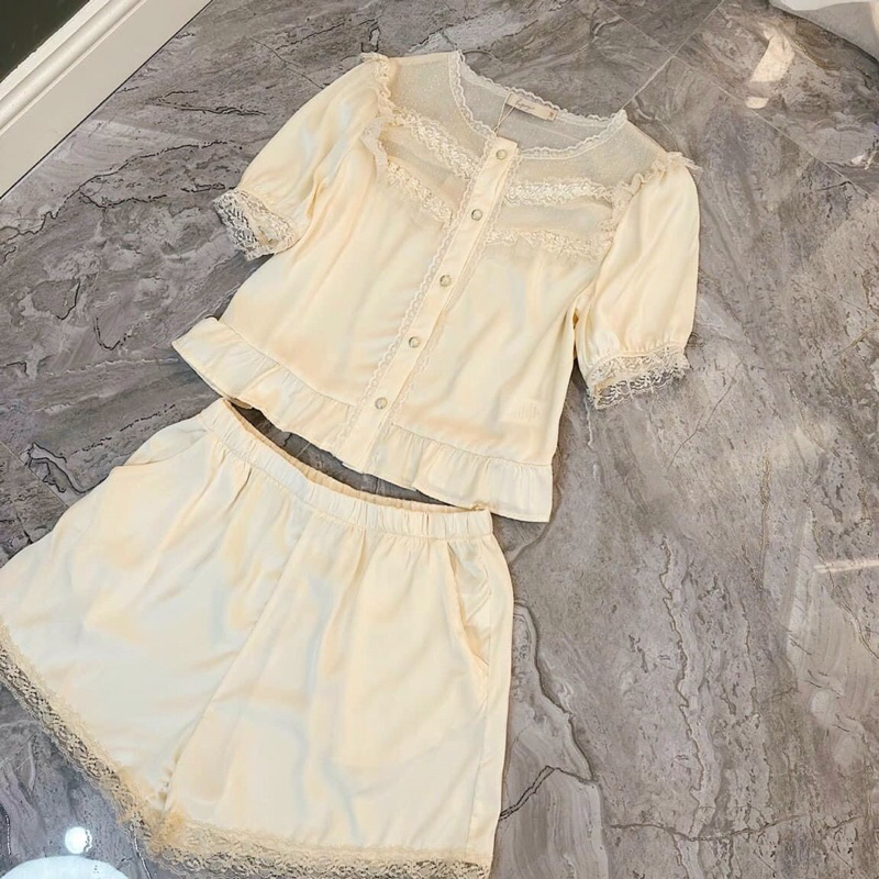 💕Hàng QC💕Bộ ngủ lụa tay ngắn quần đùi LYLY xếp ly_THANHHIEN997_lụa satin cao cấp, vải mền mịn mát 1095.