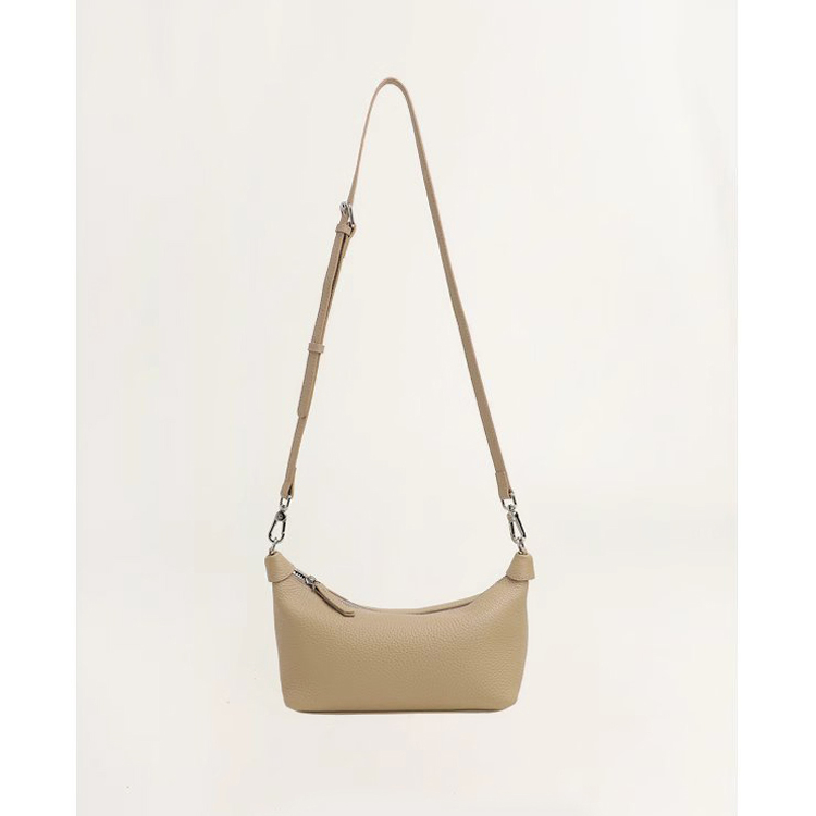 Túi da bò sần đeo vai - RILLY