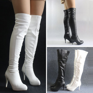 Giày boot nữ da màu đen trắng cổ cao sành điệu GCC106