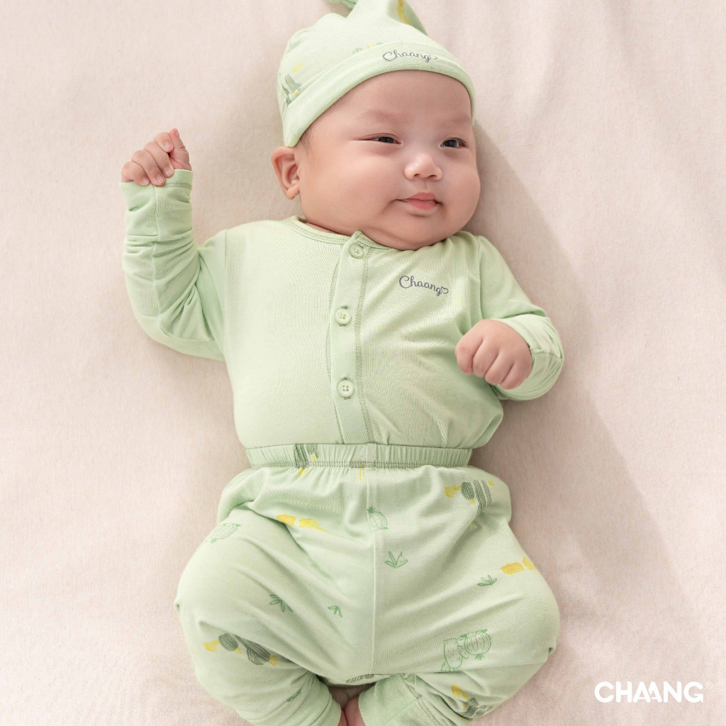 Bộ dài tay cotton Chaang Treasure cho bé sơ sinh 3 tháng đến 6 tháng AW23