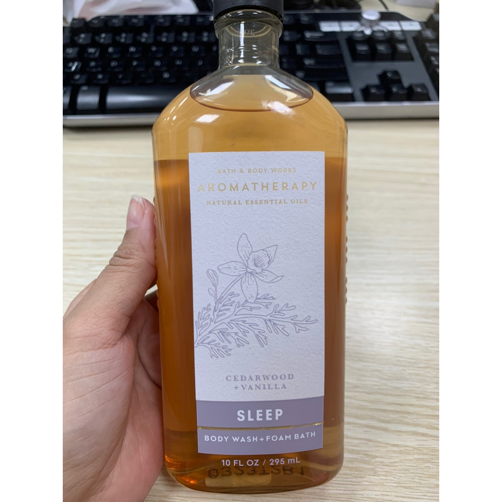 Sữa tắm tinh dầu thư giãn dòng aromatherapy Bath & Body Works - Sleep Cedarwood Vanilla