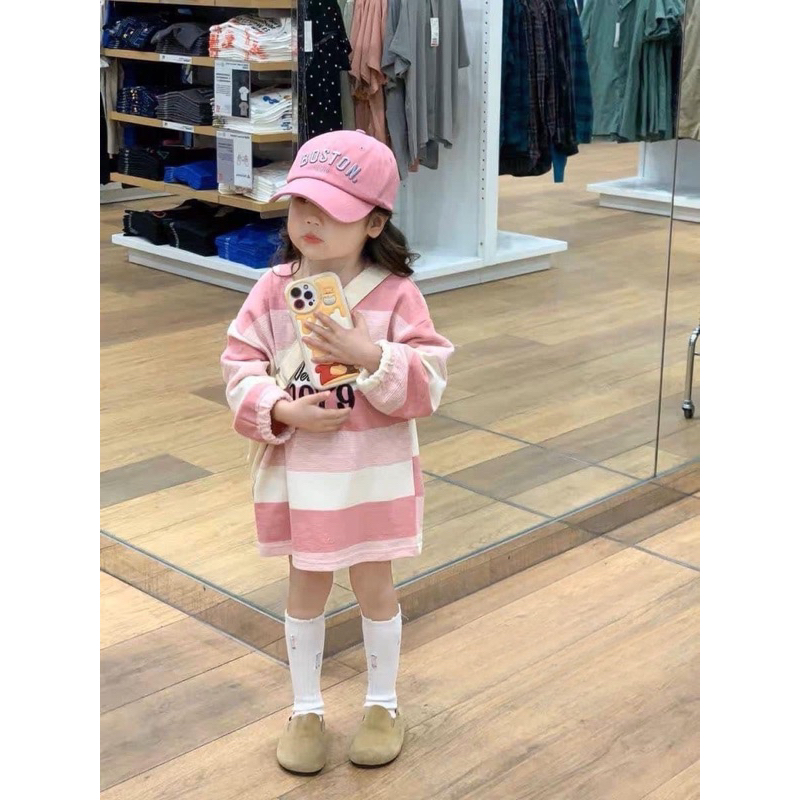 Váy bé gái, váy kẻ dáng suông chất vải nền mại thêu chữ 1979 cho bé 10-30kg