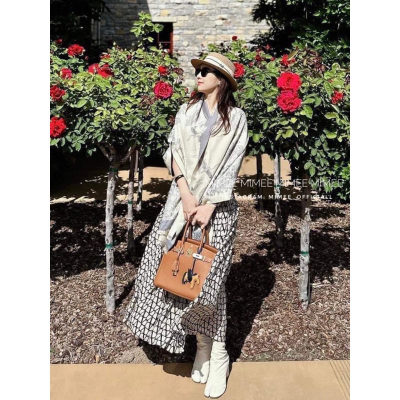 Khăn len xám hoạ tiết mimee