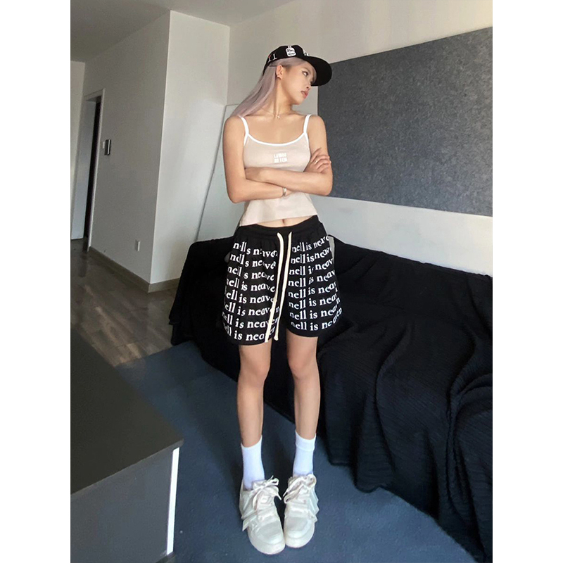 Quần Thun Ngố Nam Họa Tiết Chữ Nổi Bật HeiLit Short Nỉ Đùi Dày Dặn Có Túi Kết Hợp Dây Rút Dáng Cao