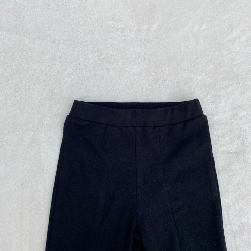 Quần legging loe xẻ gấu điệu đà cho bé