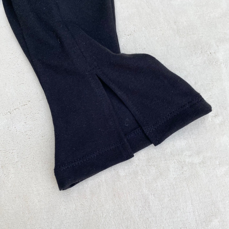 Quần legging loe xẻ gấu điệu đà cho bé