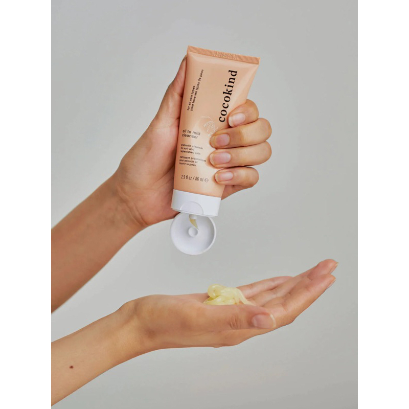 Sữa rửa mặt tẩy trang Cocokind Oil to Milk $18