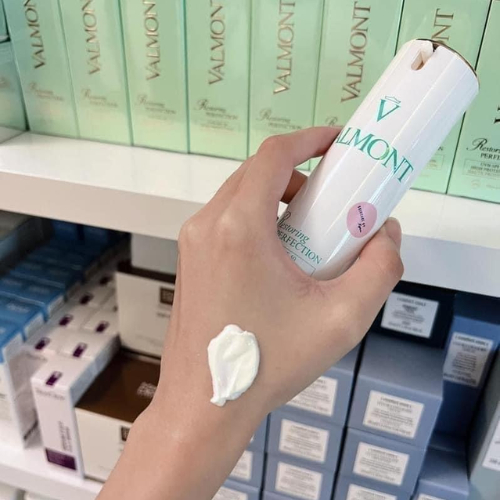 Kem chống nắng Valmont SPF50+