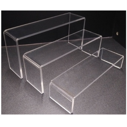 Kệ Mica Trưng Bày Sản Phẩm Chữ U