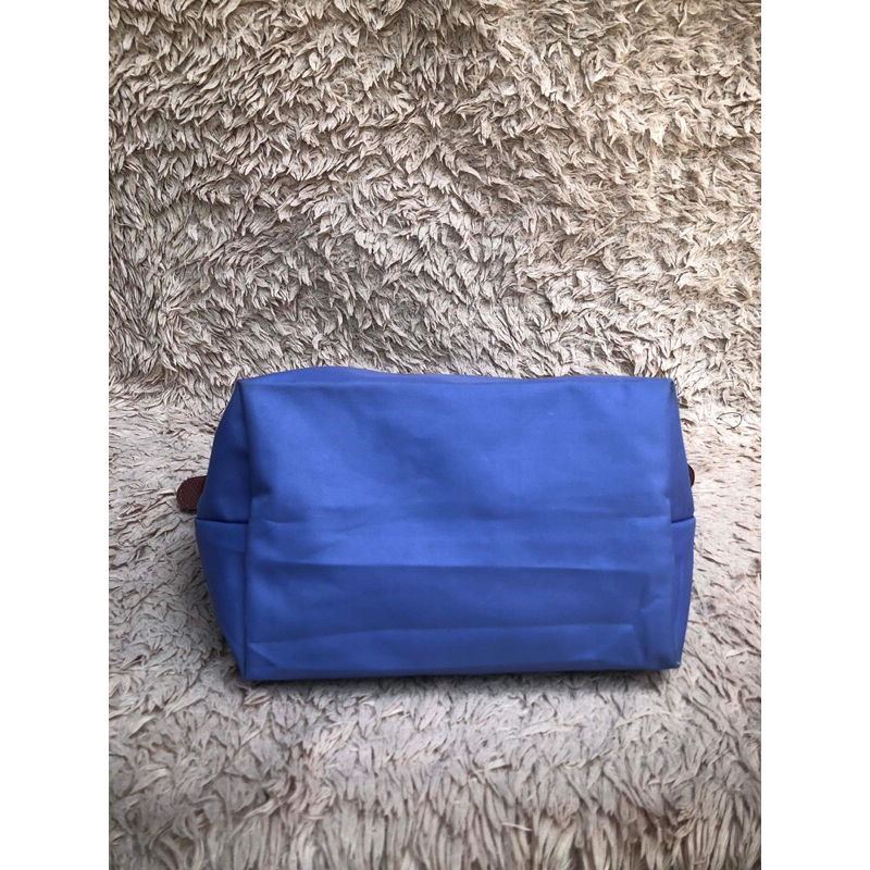 Túi chuẩn si. Túi qua sử dụng. Khách vui lòng xem hình nếu muốn biết thêm thông tin sản phẩm mời khách vô chat . Thanks.