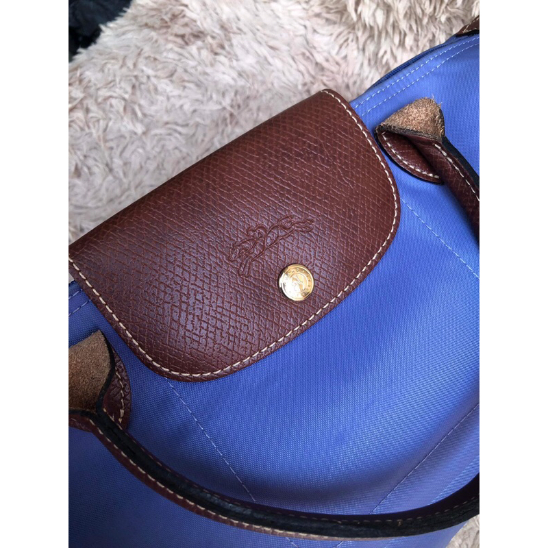 Túi chuẩn si. Túi qua sử dụng. Khách vui lòng xem hình nếu muốn biết thêm thông tin sản phẩm mời khách vô chat . Thanks.