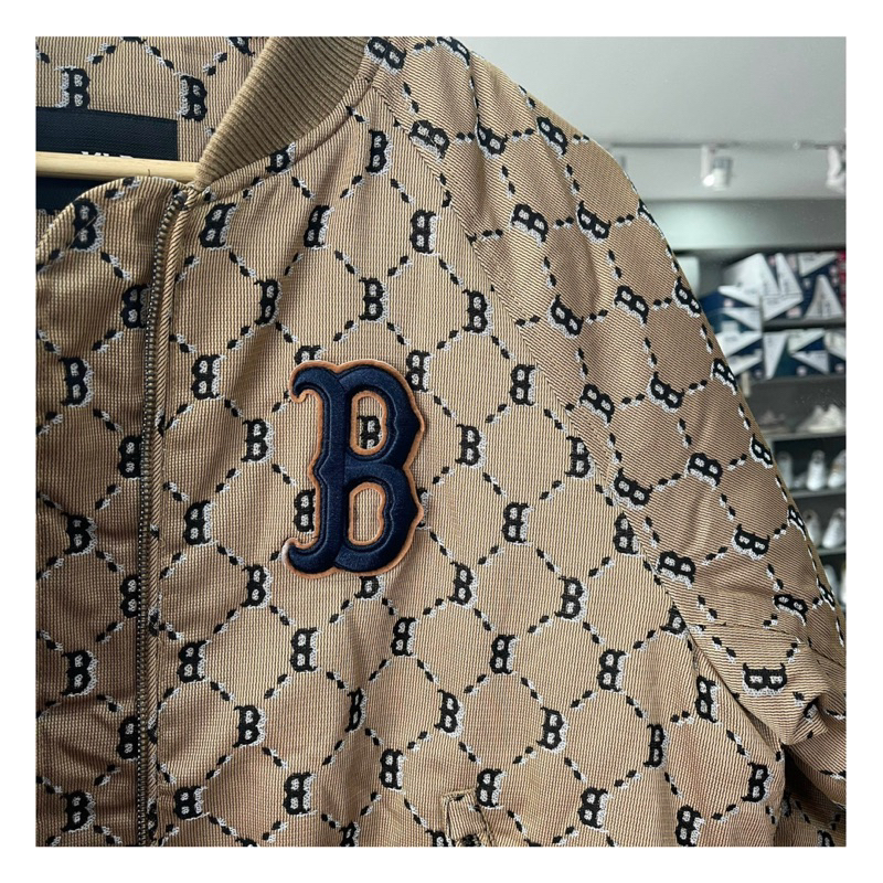 ÁO KHOÁC BOMBER MLB DIAMOND MONOGRAM JACQUARD NY YANKEES BLACK
