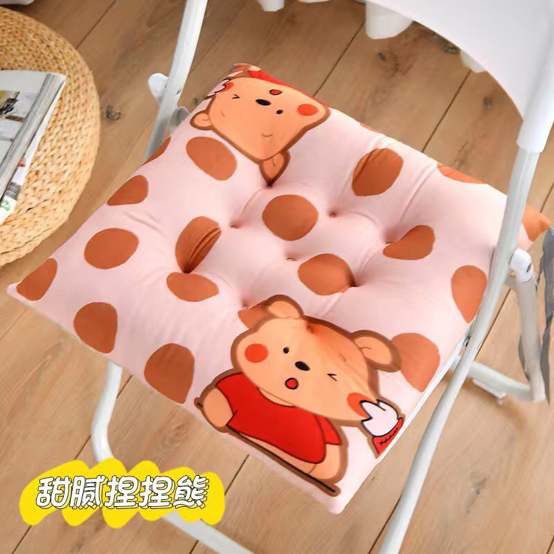 Đệm Lót Ghế Ngồi Xe Hơi / Văn Phòng / Ngồi Thiền Bằng Lông Nhung Mềm Mại Hình Chú Gấu Dễ Thương Xinh Xắn