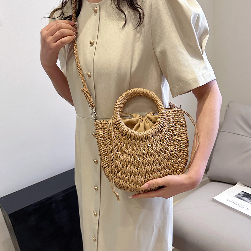 Túi Cói Bán Nguyệt Đeo Chéo