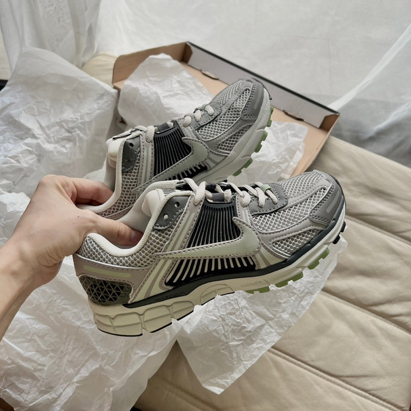 JDK STORE_Giày Sneaker Zoom Vomero 5 "Oatmeal" Grey Xám Bản Cao Cấp