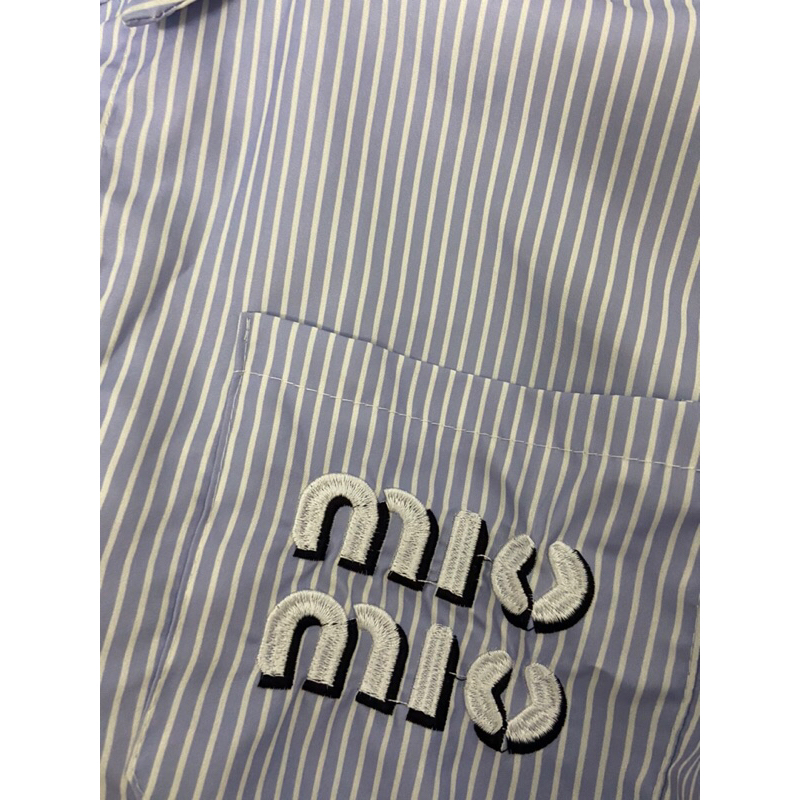 Pass áo sơ mi ngắn miumiu