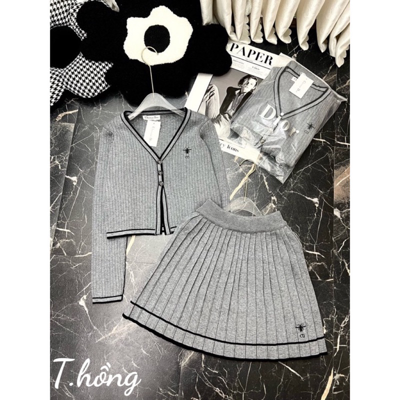 Sét len tăm dài tay thêu ong mới 3 màu