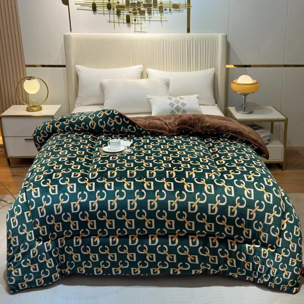 Chăn Nỉ Lông Cừu YUKI Siêu Ấm,Chăn Mền YUKI Dày Mịn, Kích Thước 2mx2m3, Nặng 4kg - Hàng Xuất Nhật