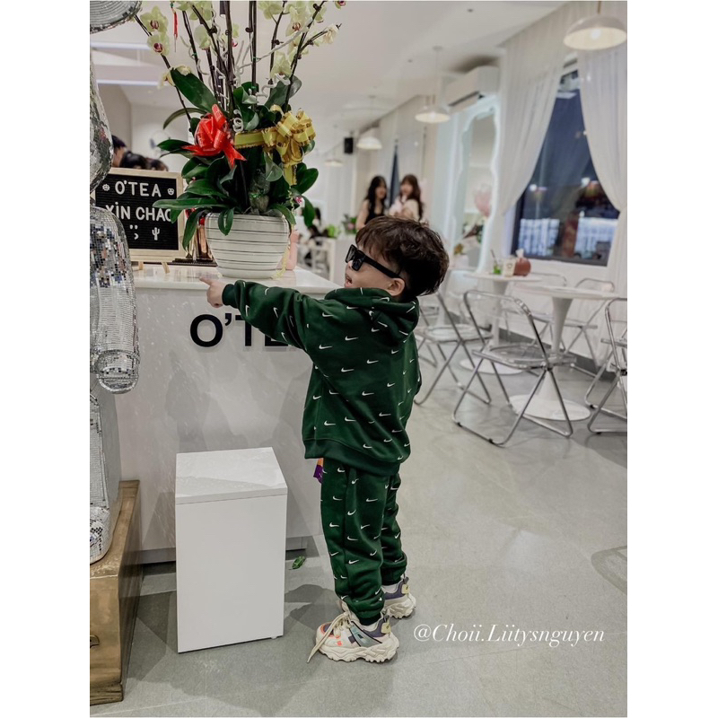 Bộ nỉ cho bé trai,gáifrom rộng có mũ dày dặn phong cách thể thao