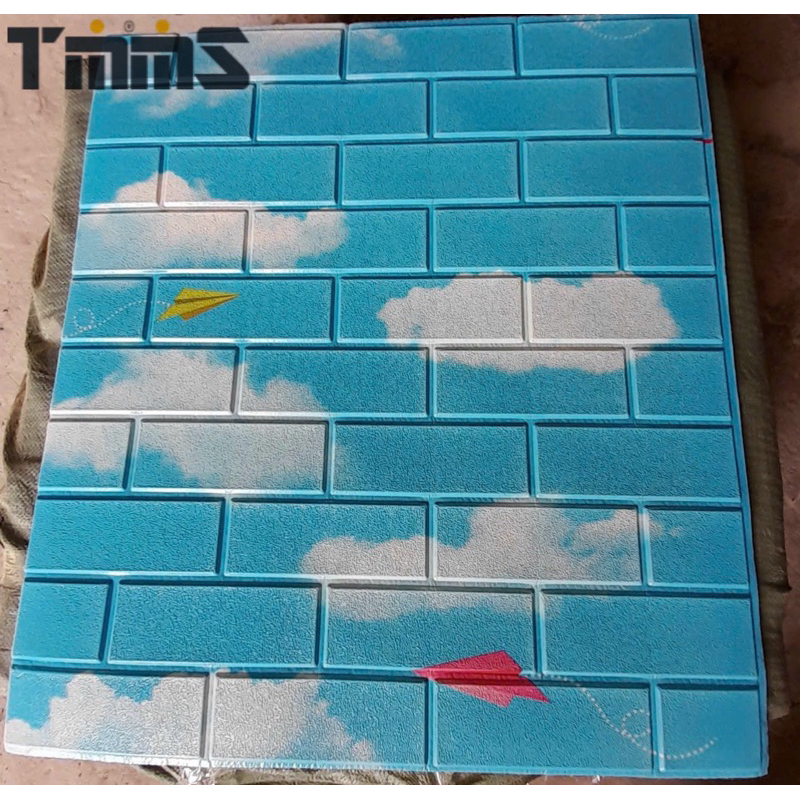 Xốp dán tường may xanh khổ chuẩn 70x77cm.