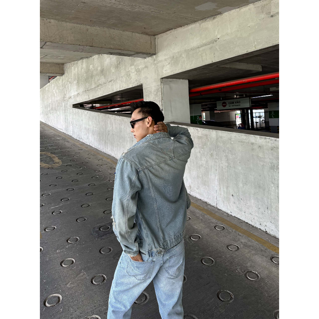 Áo Khoác Jean Distressed Blue Label, Chất Vải Jean Thoải Mái, AK0042, SOMEHOW