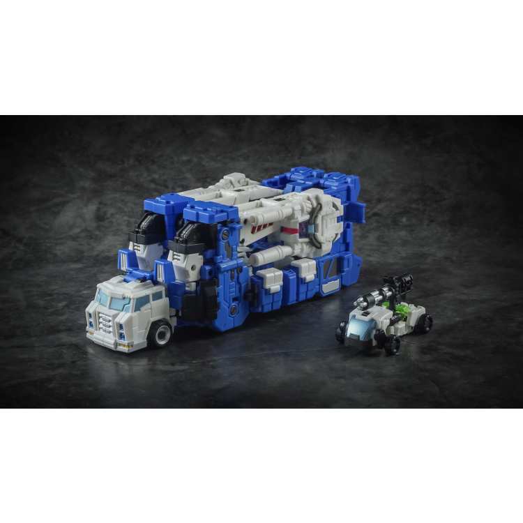 Người máy biến hình Ultra Magnus của hãng IF