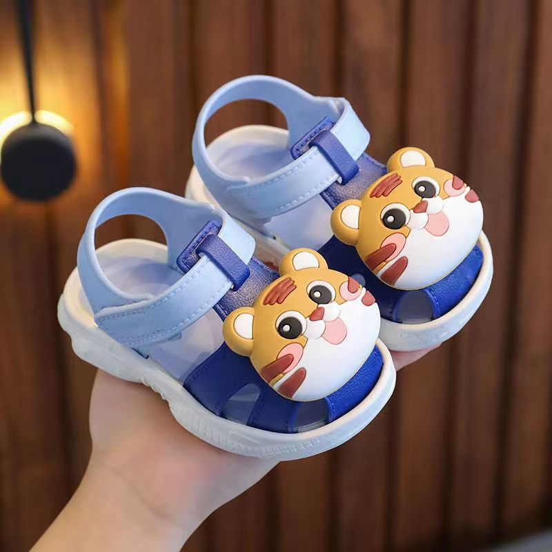 Dép sandal bé gái cao su hình hổ dâu