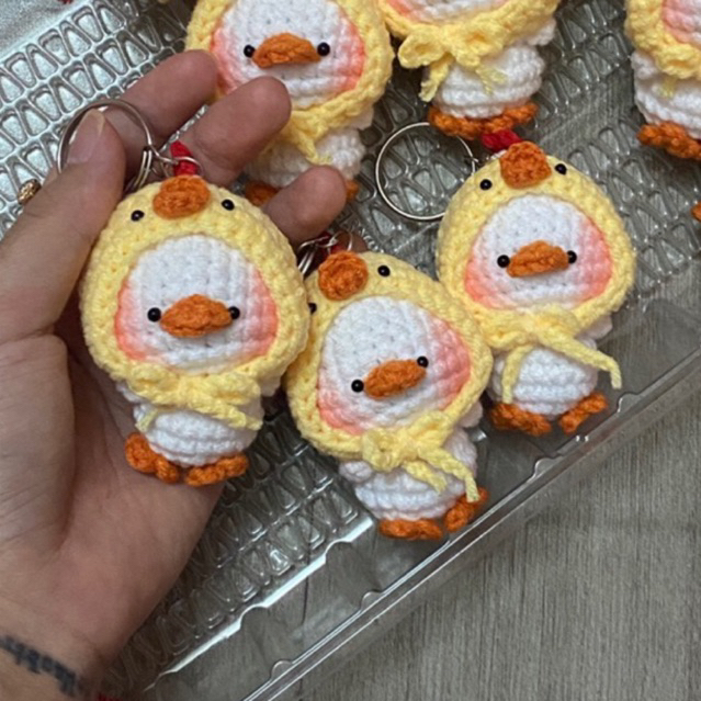 móc khoá móc len vịt đội nón gà