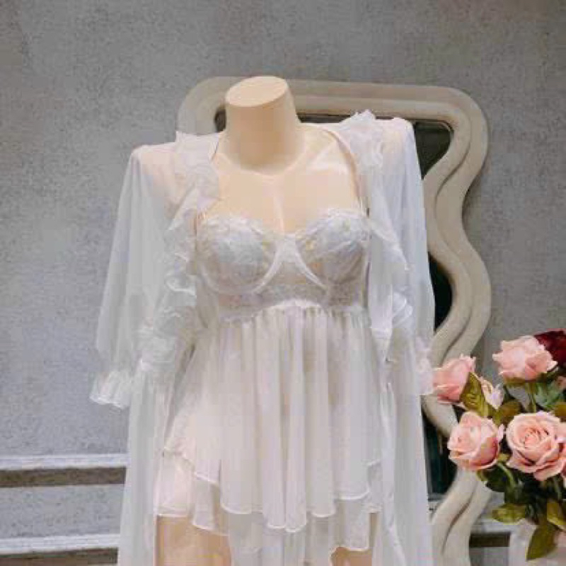 SP.695 Váy ngủ hai dây von ren có gọng và đệm kèm áo choàng hàng Quảng châu cao cấp