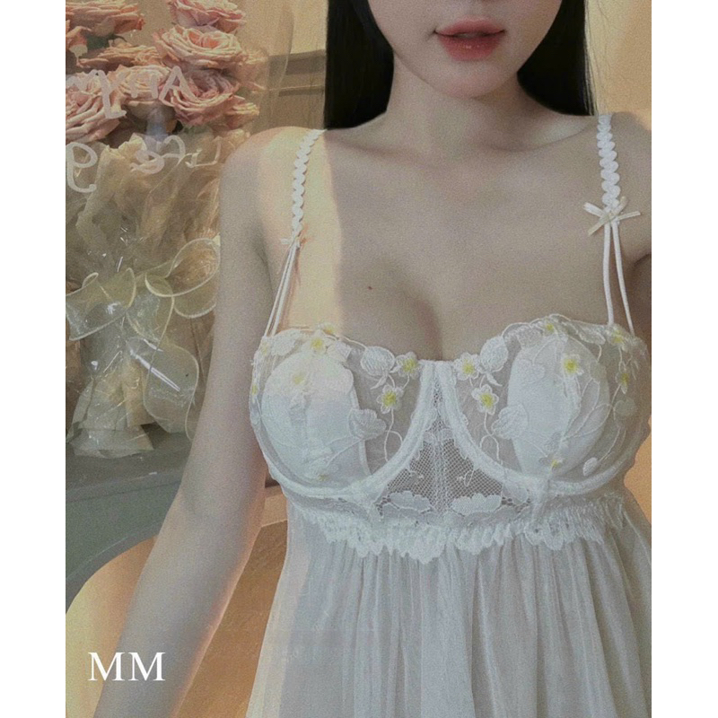 SP.695 Váy ngủ hai dây von ren có gọng và đệm kèm áo choàng hàng Quảng châu cao cấp