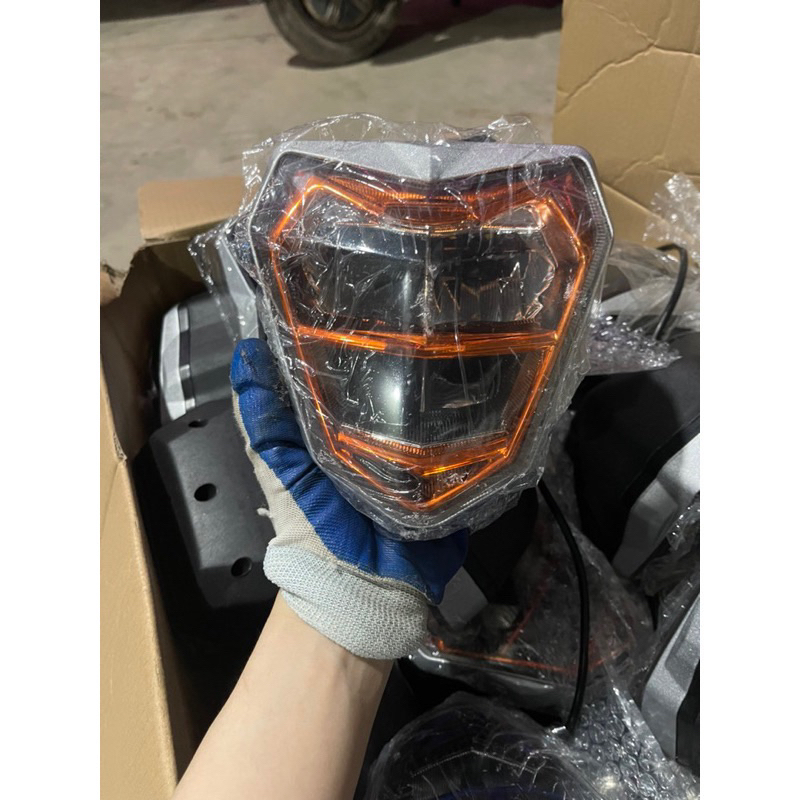 Đèn 2 tầng M09 Zinpat có pass