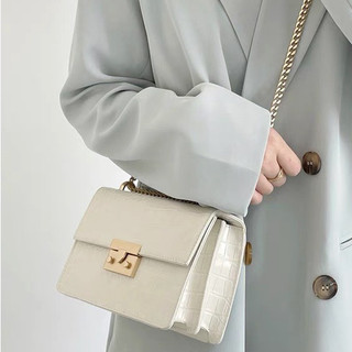 Túi xách nữ cnk khuy nhọn da rắn hàng đẹp size 19 audrey_tuistore