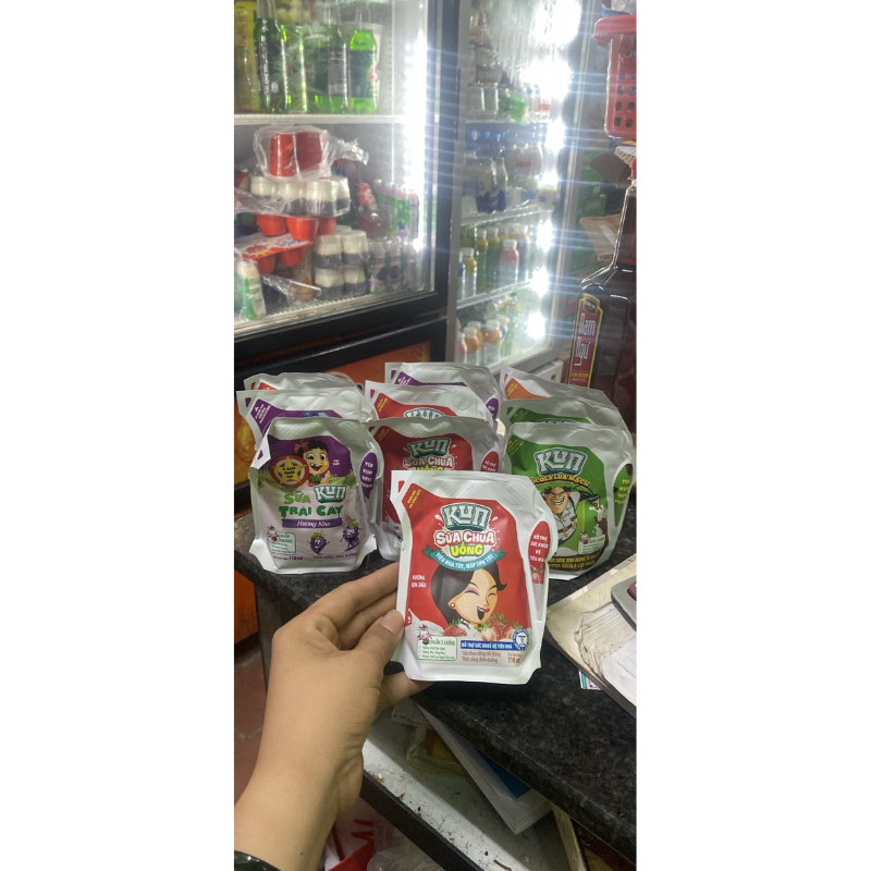 Combo 10 túi kun trộn đủ vị 110ml