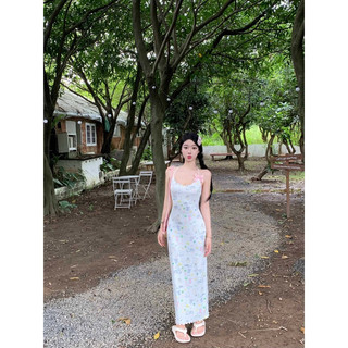 Đầm body dài cổ yếm
