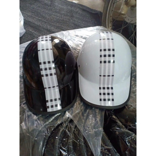 Mũ Bảo Hiểm Lưỡi Trai Sọc Kẻ Đen Trắng Thời Trang Nam Nữ ❤️