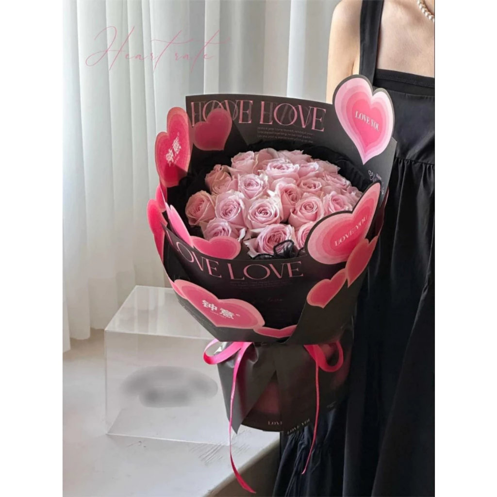 Sỉ tập 20 tờ giấy gói hoa hình trái tim trang trí