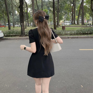 ĐẦM ĐEN PHỐI CỔ TRẮNG BÈO