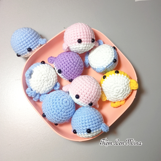 Móc khoá Cá voi bằng len handmade