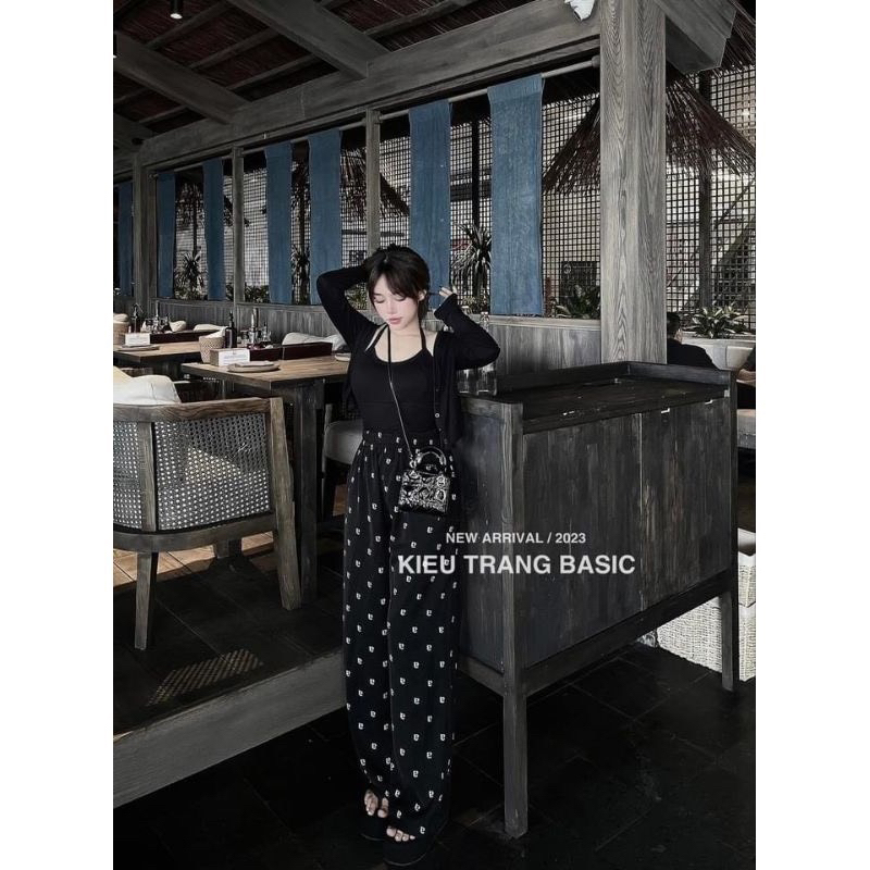 SET 3 MÓN ÁO QUÂY ĐEN KÈM QUẦN XUÔNG CHỮ A