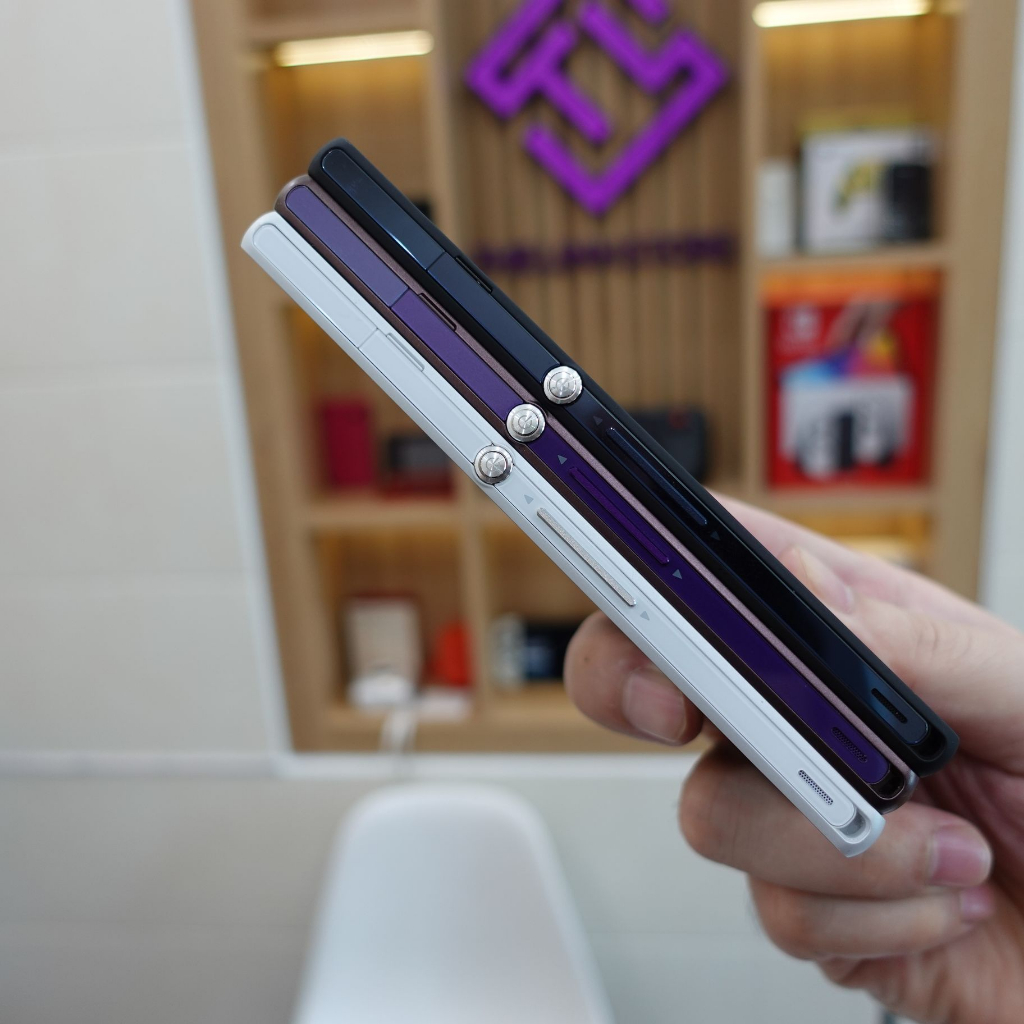 Điện thoại Sony Xperia Z1 C6603 - Màn 5 inch Full HD