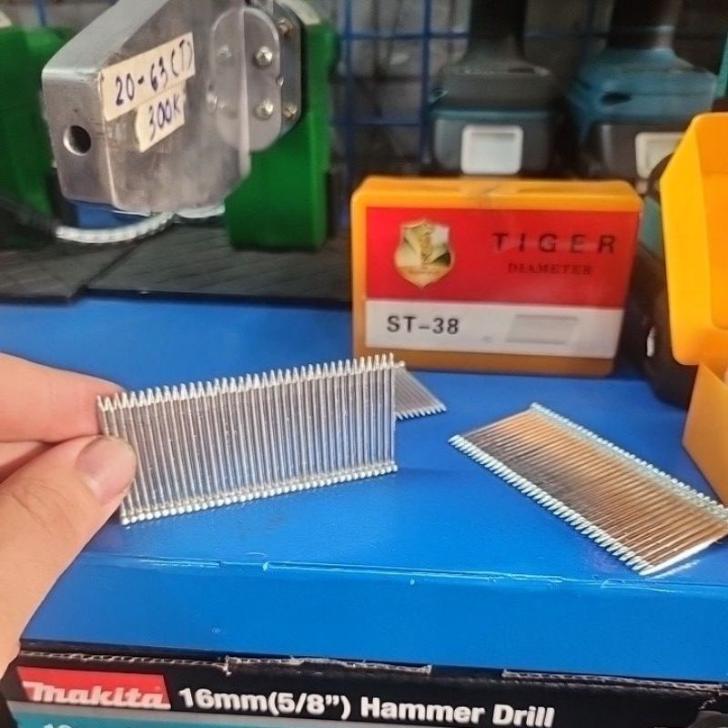 Đinh Bắn Bê Tông ST38 Tiger Hộp Có 646 Cây Đinh Ghim Vĩ Bê Tông ST38