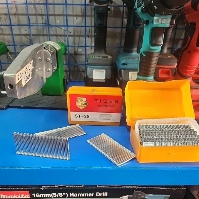 Đinh Bắn Bê Tông ST38 Tiger Hộp Có 646 Cây Đinh Ghim Vĩ Bê Tông ST38